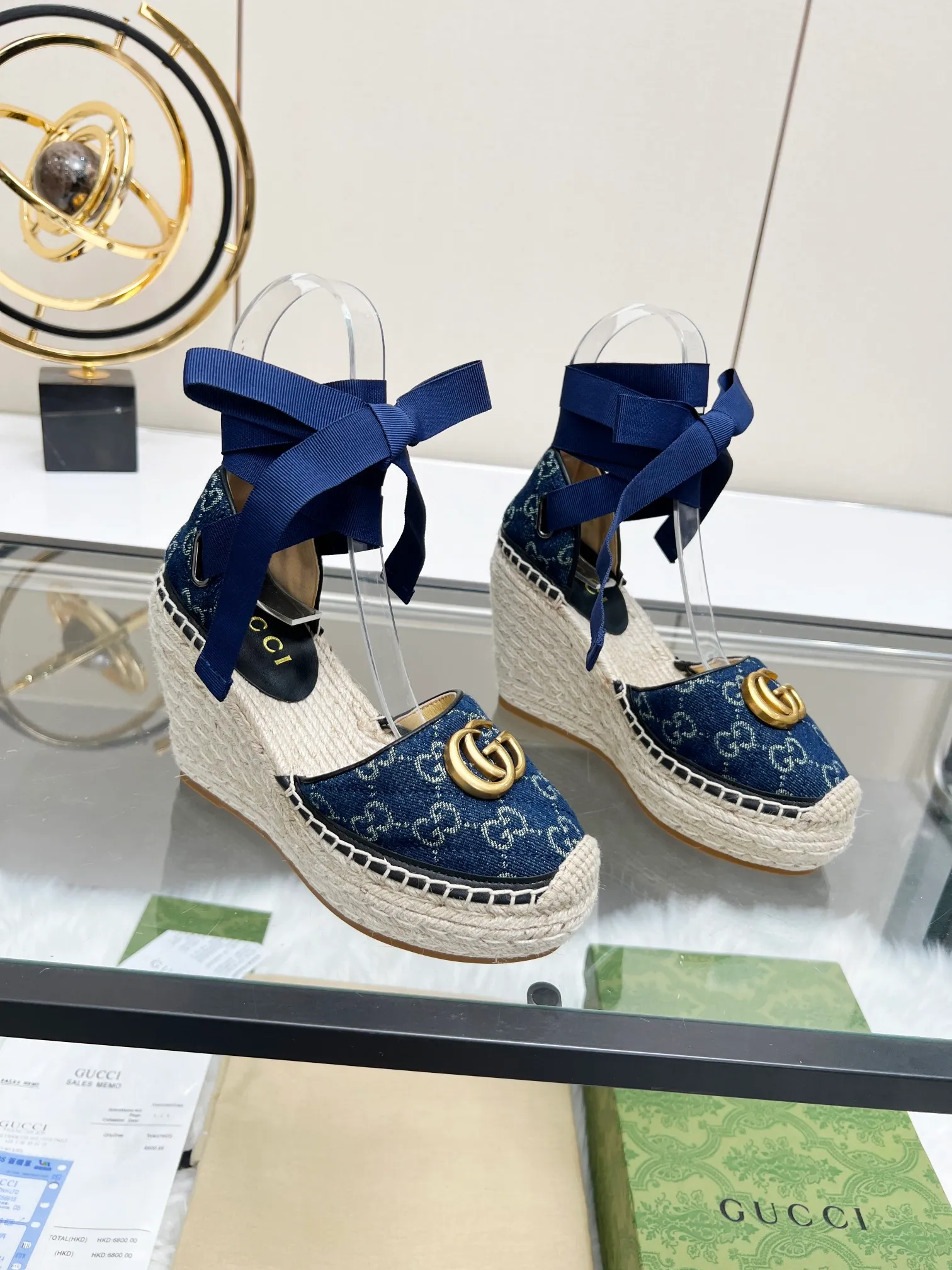 👟👟Ex-factory price 440👟👟 GUCCI wedge fisherman sandals, thick-soled straw, high-end quality, fabric: double G fabric, electric embroidery, lining: mixed sheepskin lining, yardage: 35 ~ 42, color: light blue. Dear new and old customers, the picture has been updated, please transfer the image to change. The upgraded version of the wedge heel currently has more than 40 colors. Transfer the image and sell it.